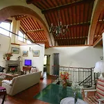 Elegant In Tuscany Vila *
